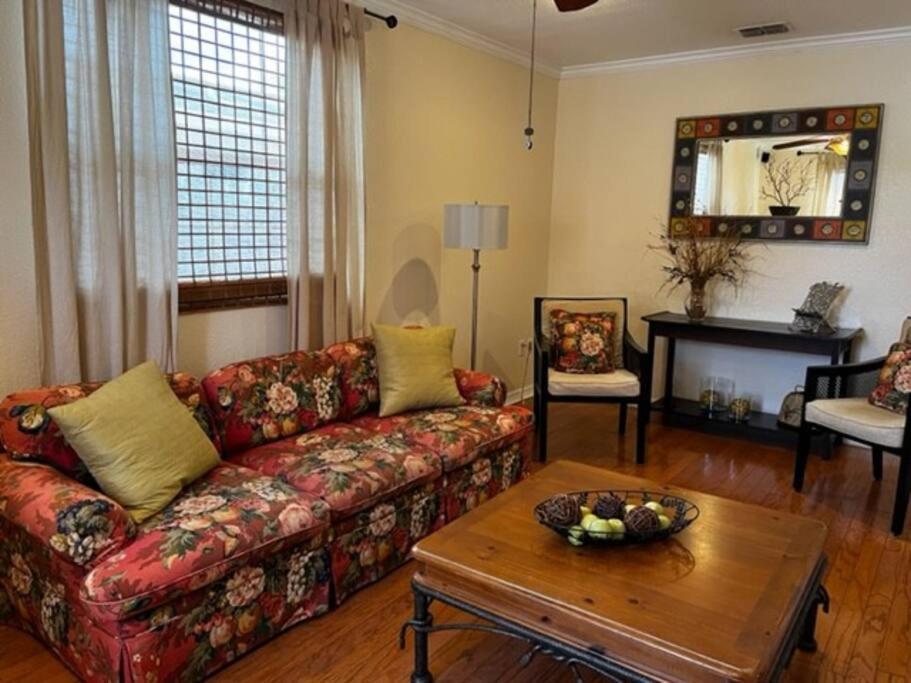 House Close To Downtown, Airport, Raymond James Stadium, And Many More Places Tampa Exterior foto